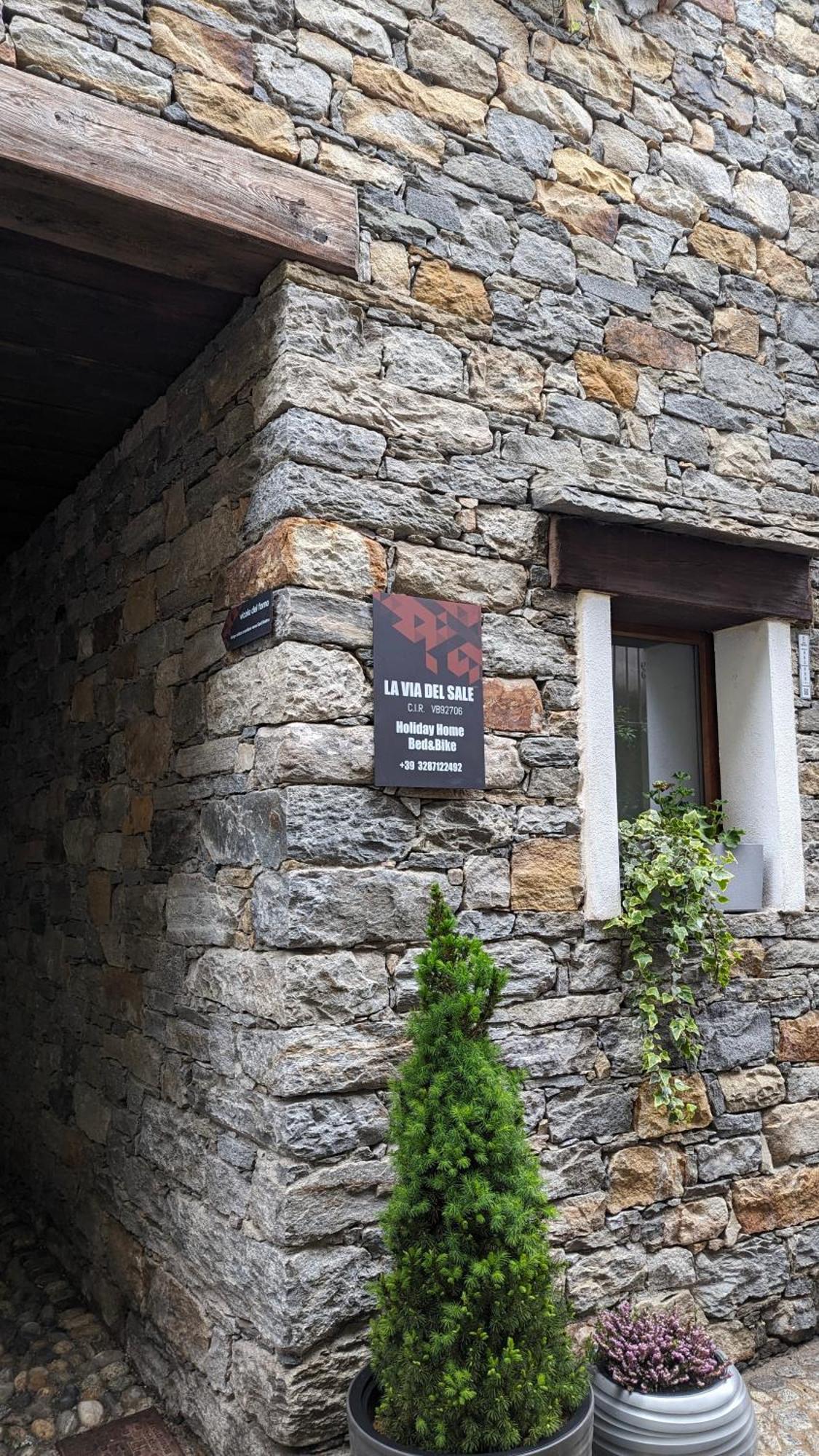La Via Del Sale Accommodations Holidays Domodossola Extérieur photo